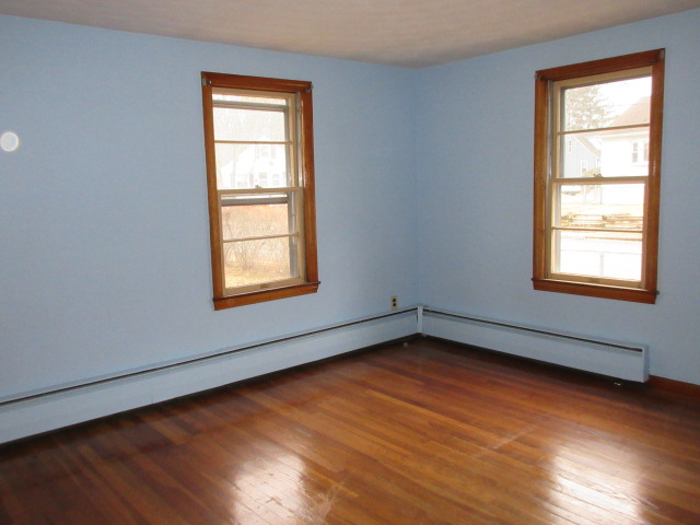 17 Vecchia StWebster, MA, 01570Worcester County