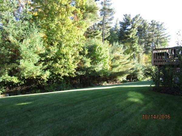 10Abbey Rd, Webster, MA 01570