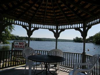 701 Treasure Island Road, Webster, MA 01570