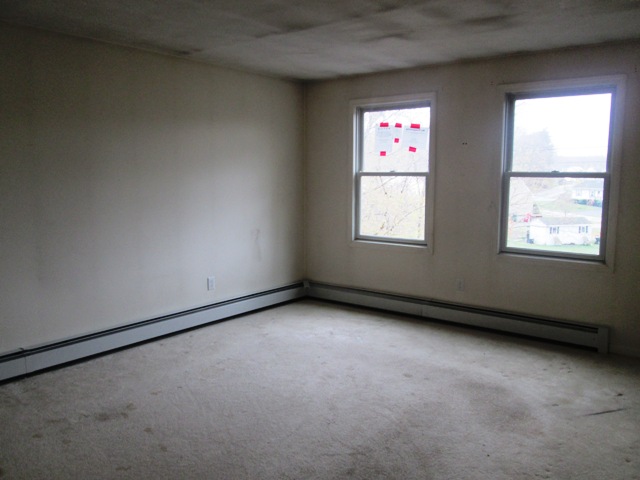 55 Freeman AveWebster, MA, 01570Worcester County