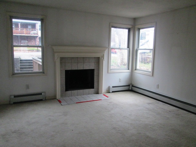 55 Freeman AveWebster, MA, 01570Worcester County
