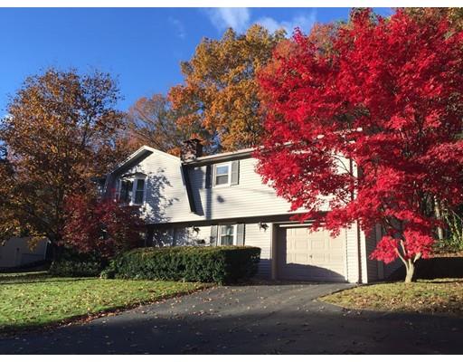 11 Elizabeth Street, Dudley, MA 01571