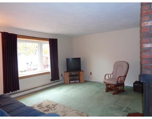 11 Elizabeth Street, Dudley, MA 01571
