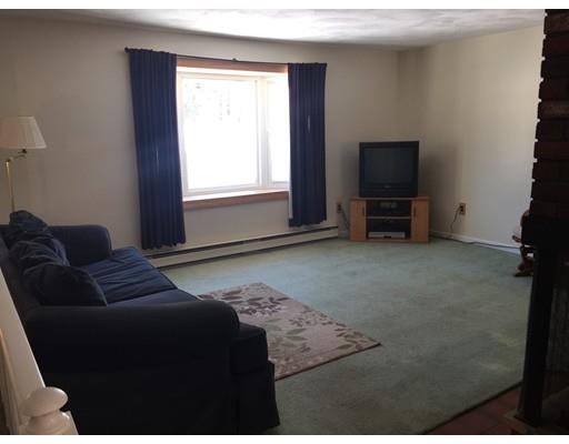 11 Elizabeth Street, Dudley, MA 01571
