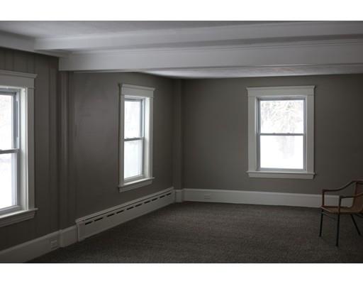 77 Amherst St, Worcester, MA 01602