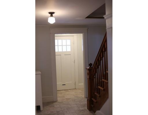 77 Amherst St, Worcester, MA 01602