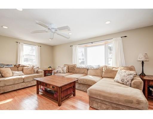 24 Circuit Ave E, Worcester, MA 01603