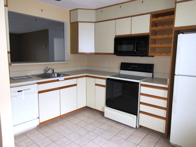330 Sunderland Road #16Worcester, MA, 01604Worcester County