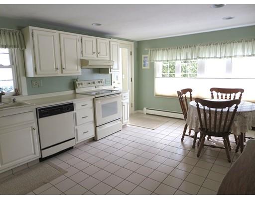 82 Angelo St, Worcester, MA 01604