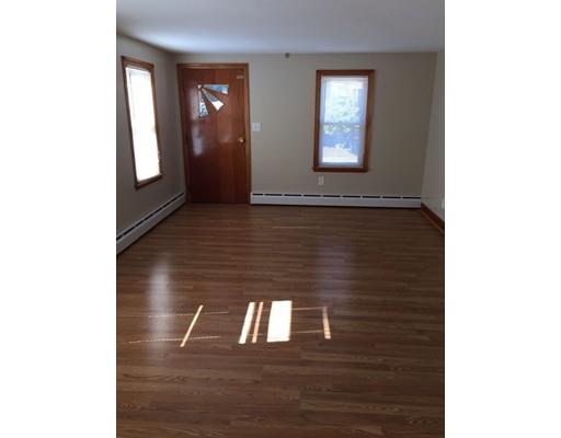 7 Locust Ave, Worcester, MA 01604