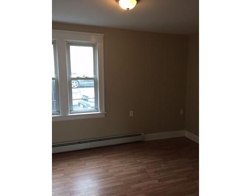 37 Adams St, Worcester, MA 01604