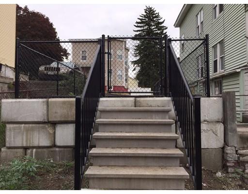 37 Adams St, Worcester, MA 01604