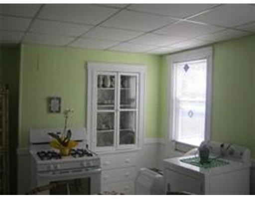 6 Arlington St, Worcester, MA 01604