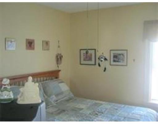 6 Arlington St, Worcester, MA 01604
