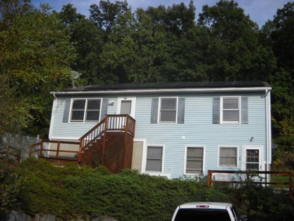 80Wigwam Hill Dr, Worcester, MA 01605