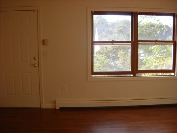 80Wigwam Hill Dr, Worcester, MA 01605