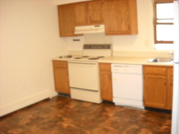 80Wigwam Hill Dr, Worcester, MA 01605
