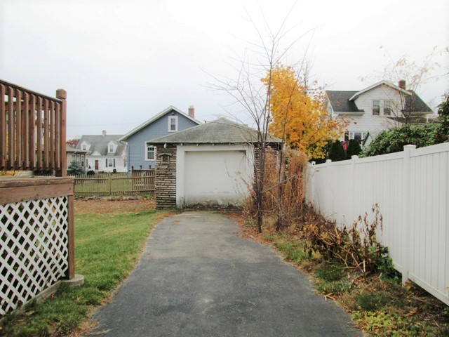 32 Arbutus RdWorcester, MA, 01606Worcester County