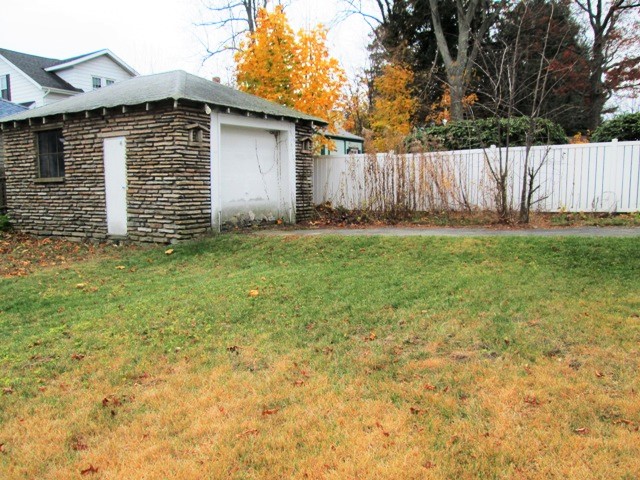 32 Arbutus RdWorcester, MA, 01606Worcester County