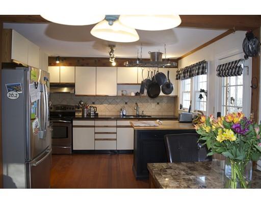 7 Monomoy St, Worcester, MA 01606