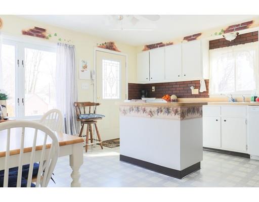5 Acushnet Ave, Worcester, MA 01606