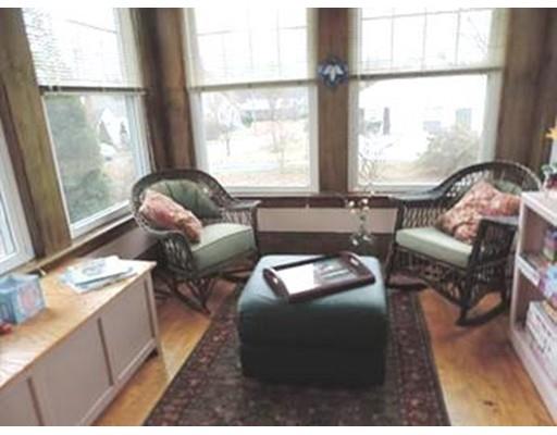 16 Longmeadow Avenue, Worcester, MA 01606