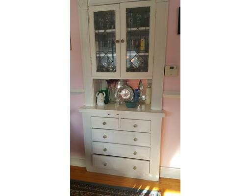 92 Longmeadow Ave., Worcester, MA 01606