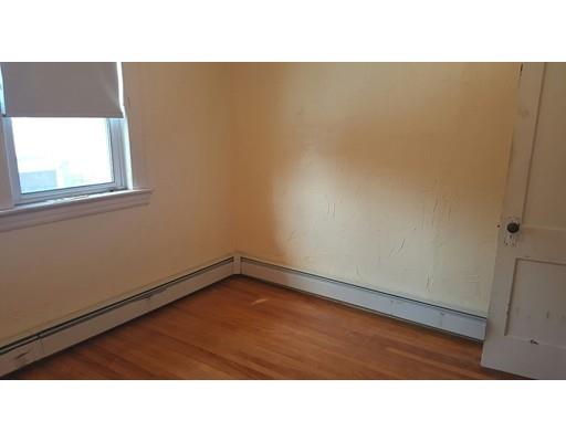92 Longmeadow Ave., Worcester, MA 01606