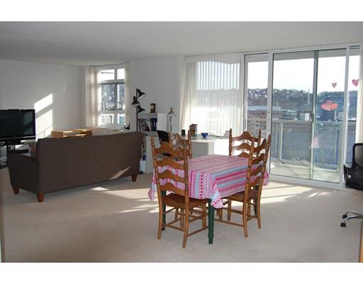 80 Salisbury St, Worcester, MA 01609