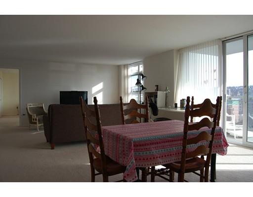 80 Salisbury St, Worcester, MA 01609
