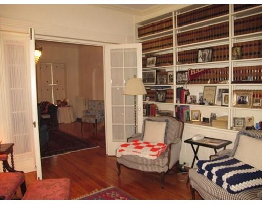 57 Elm St, Worcester, MA 01609