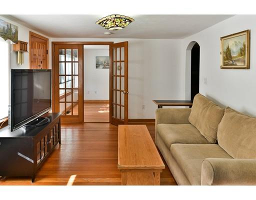 51 Bottomley Ave, Leicester, MA 01611