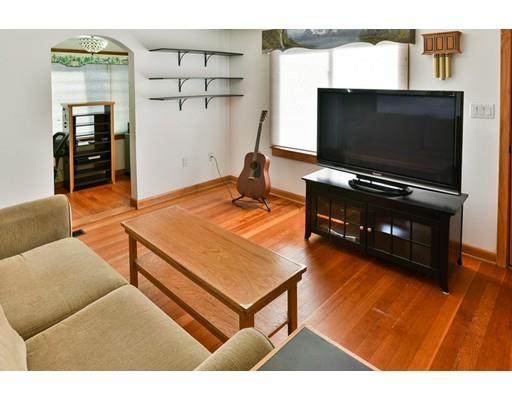 51 Bottomley Ave, Leicester, MA 01611