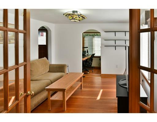 51 Bottomley Ave, Leicester, MA 01611