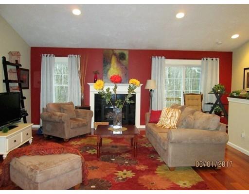 48 Village Road, Paxton, MA 01612