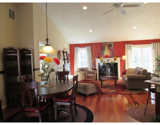 48 Village Road, Paxton, MA 01612