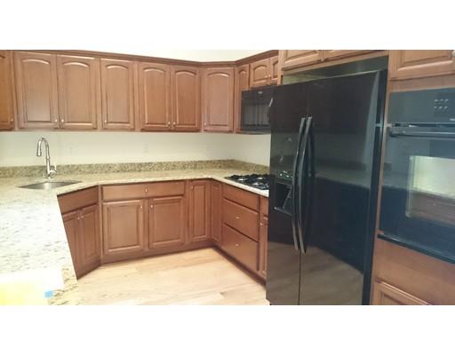 17 Village Road, Paxton, MA 01612