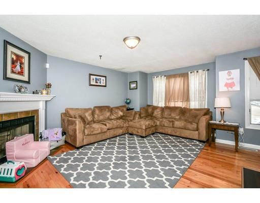 51 Tobey Rd, Dracut, MA 01826