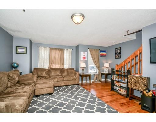 51 Tobey Rd, Dracut, MA 01826