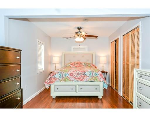 17 Stewart St, Dracut, MA 01826