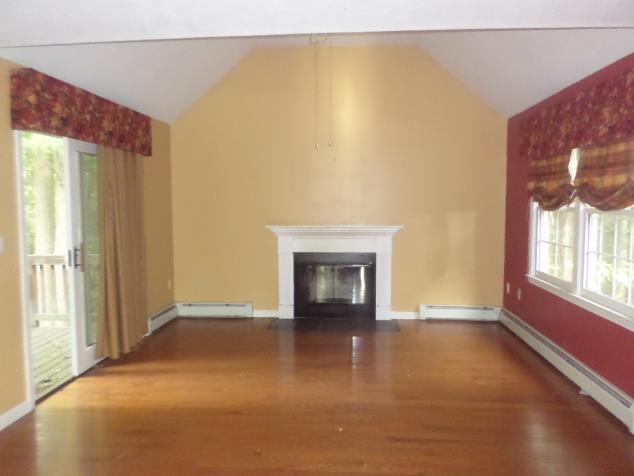 422 Kingsbury AveHaverhill, MA, 01835Essex County