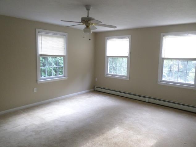 422 Kingsbury AveHaverhill, MA, 01835Essex County