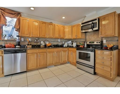 25 Middlebury, Lawrence, MA 01841