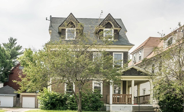 211 Bruce StLawrence, MA, 01841Essex County