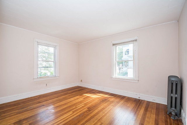 211 Bruce StLawrence, MA, 01841Essex County