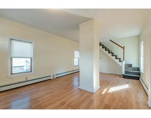 10-12 Dracut St, Lawrence, MA 01843