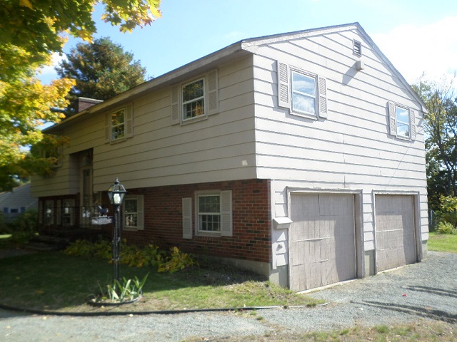 10 Pilgrim RoadLawrence, MA, 01843Essex County