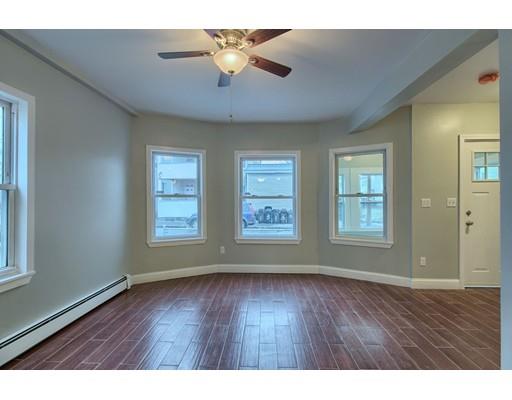 33 Camden St, Methuen, MA 01844