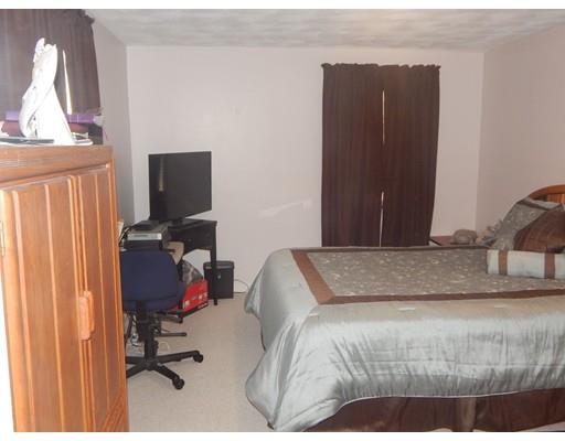 34 Lippold St, Methuen, MA 01844