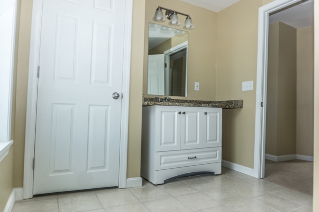 16 Carolyn St, Lowell, MA 01850